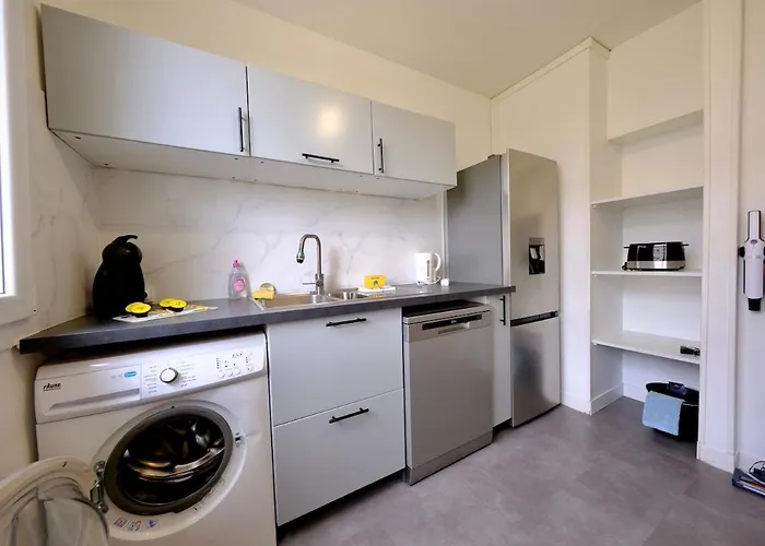 Proche Rouen - 2 Pieces *